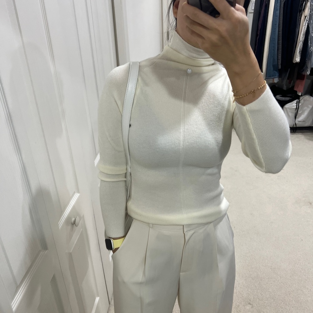 Elegant Cream Turtleneck Sweater